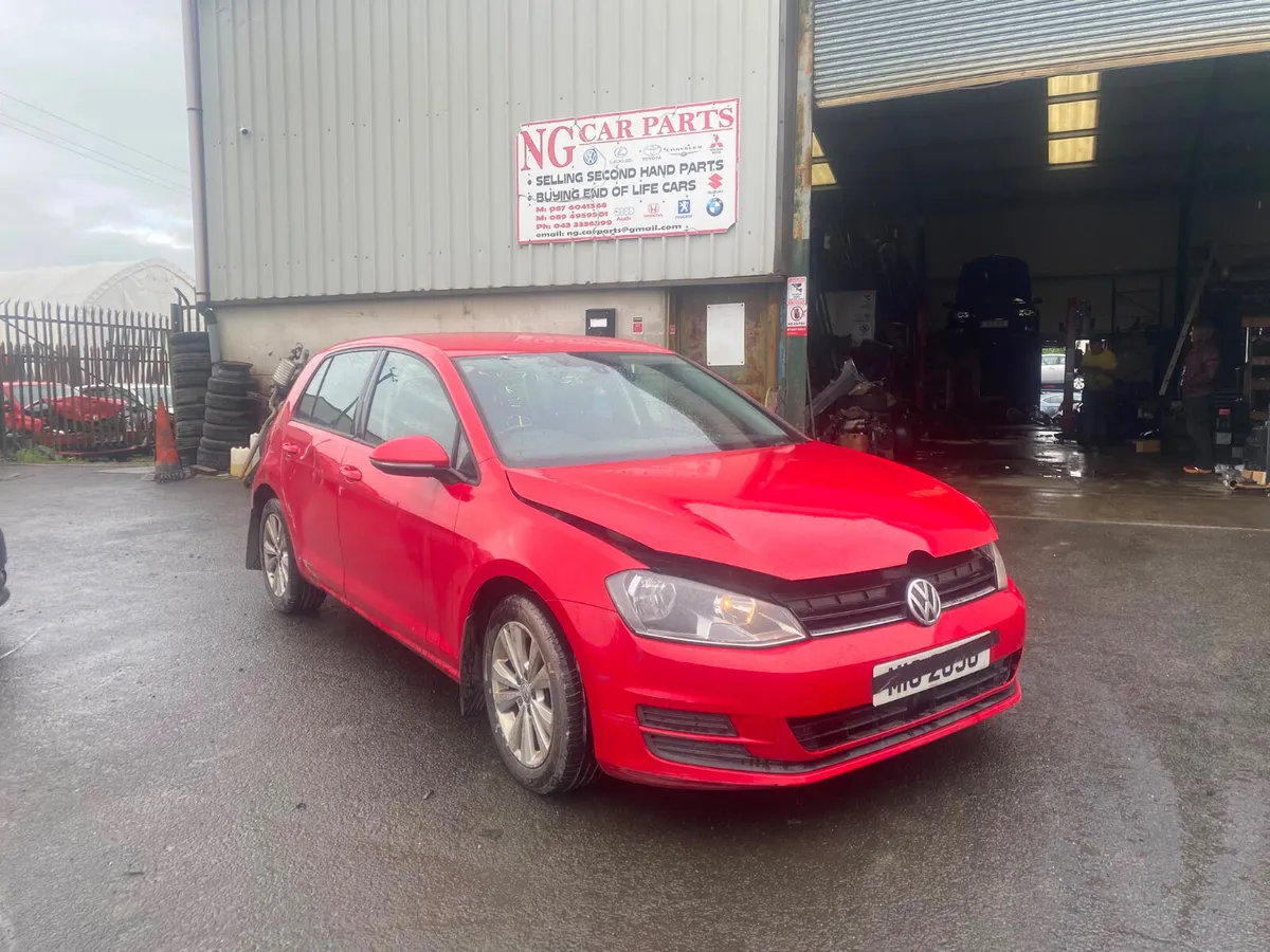2013 Volkswagen Golf 1.6TDI BREAKING / PARTS - Image 1