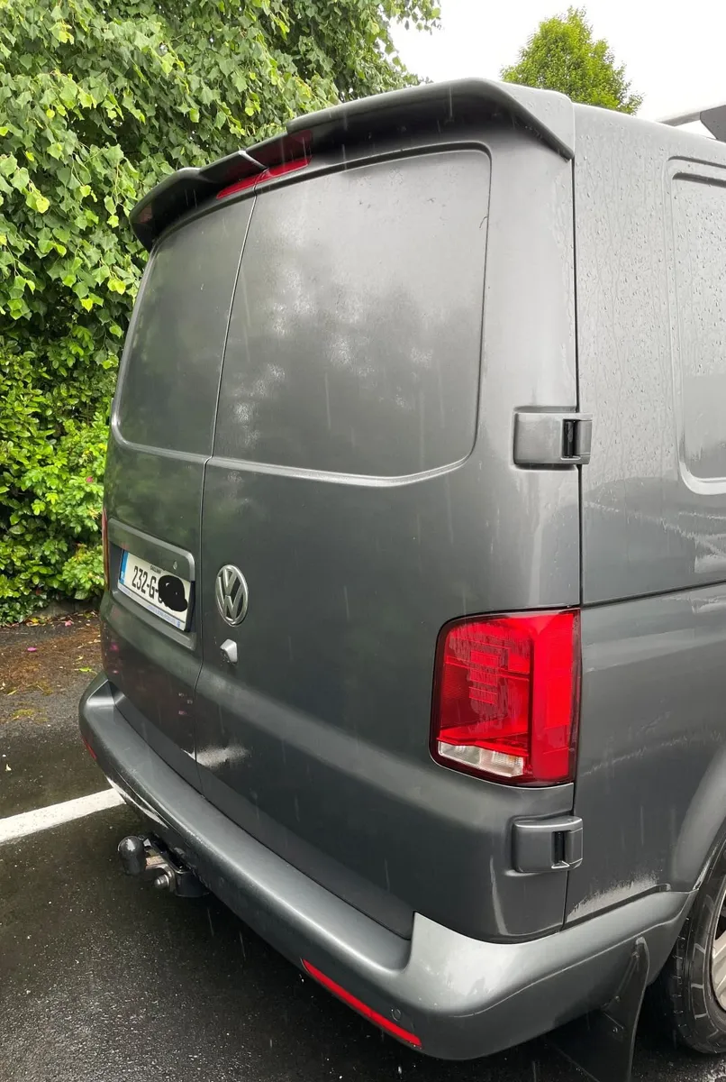 Volkswagen Transporter 2023 Highline Model - Image 4