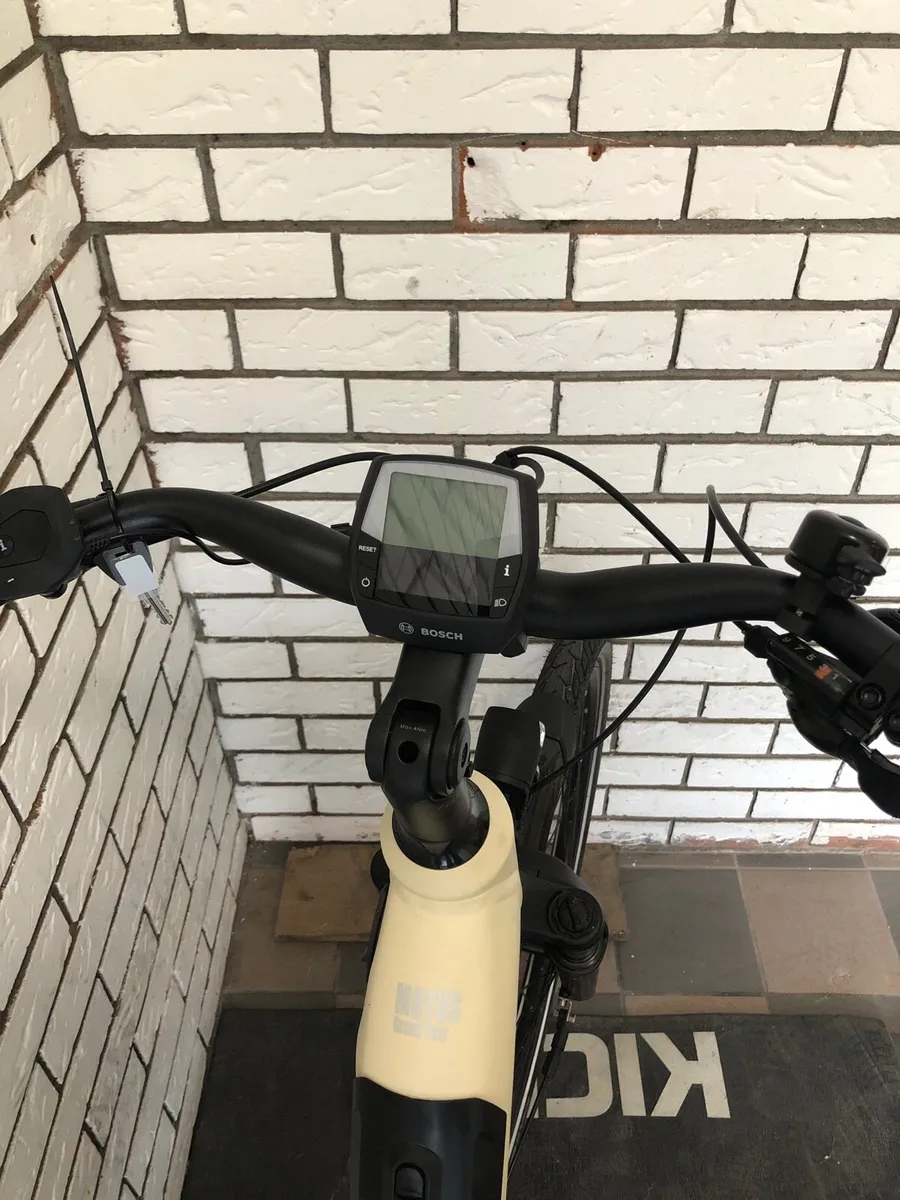 Raleigh Motus grand tour e bike - Image 2