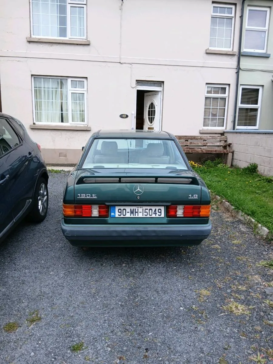 Mercedes 190e - Image 3