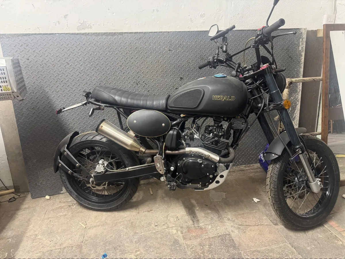 Herald Macerick 125 - 2019 - Low Milage - Image 4