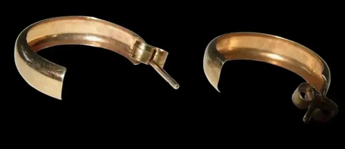 Vintage 9ct Gold Hallmarked Hoop Earrings - Image 4