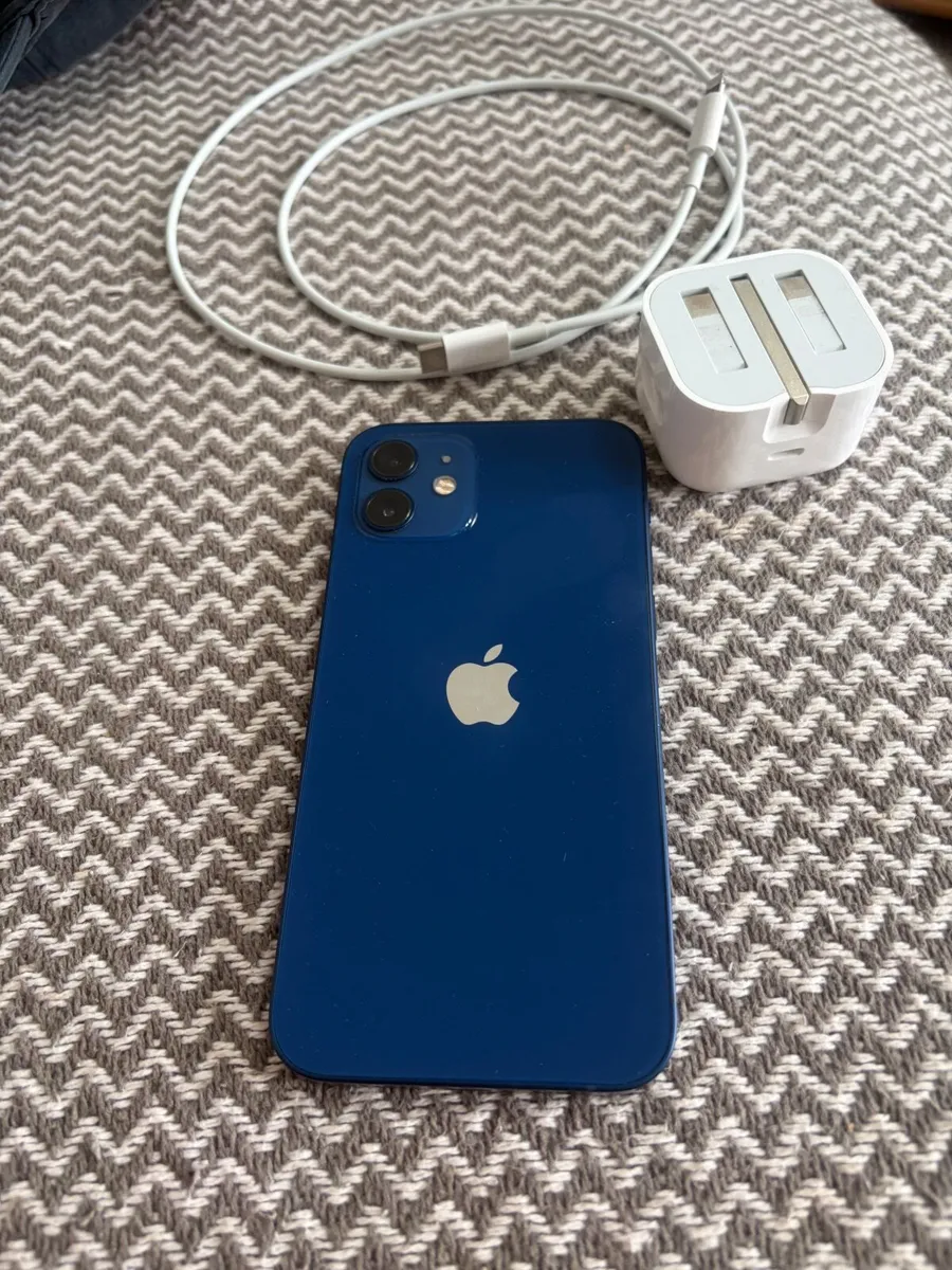iPhone - Image 1
