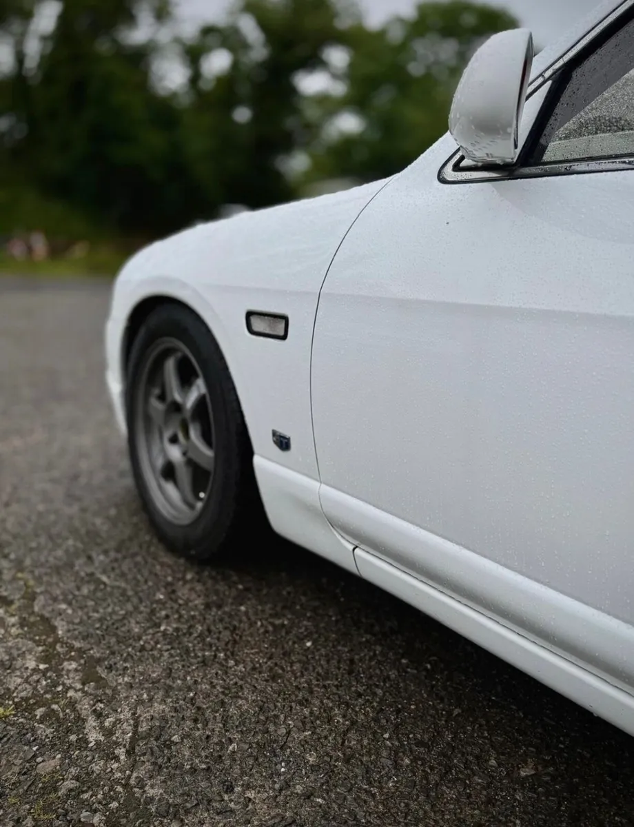 Nissan Skyline r33 GTS - Image 4