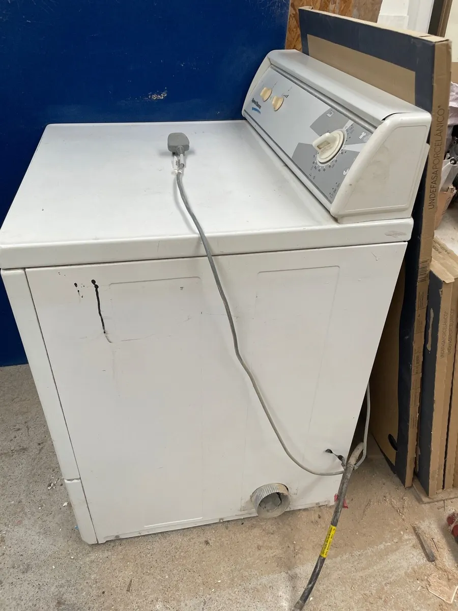 Clothes dryer - Image 4