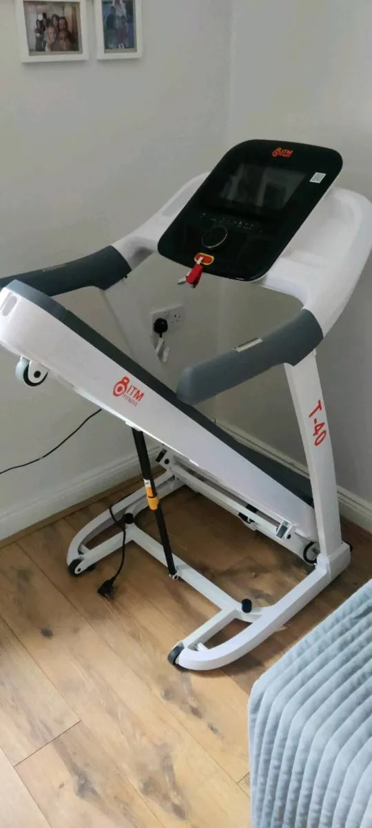 Smart folding treadmill - brand new in 2026 - Image 2