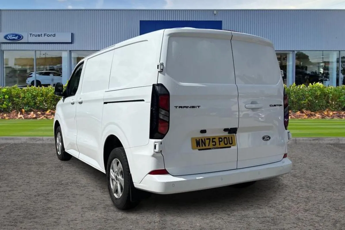 Ford Transit Custom LIMITED - Image 2