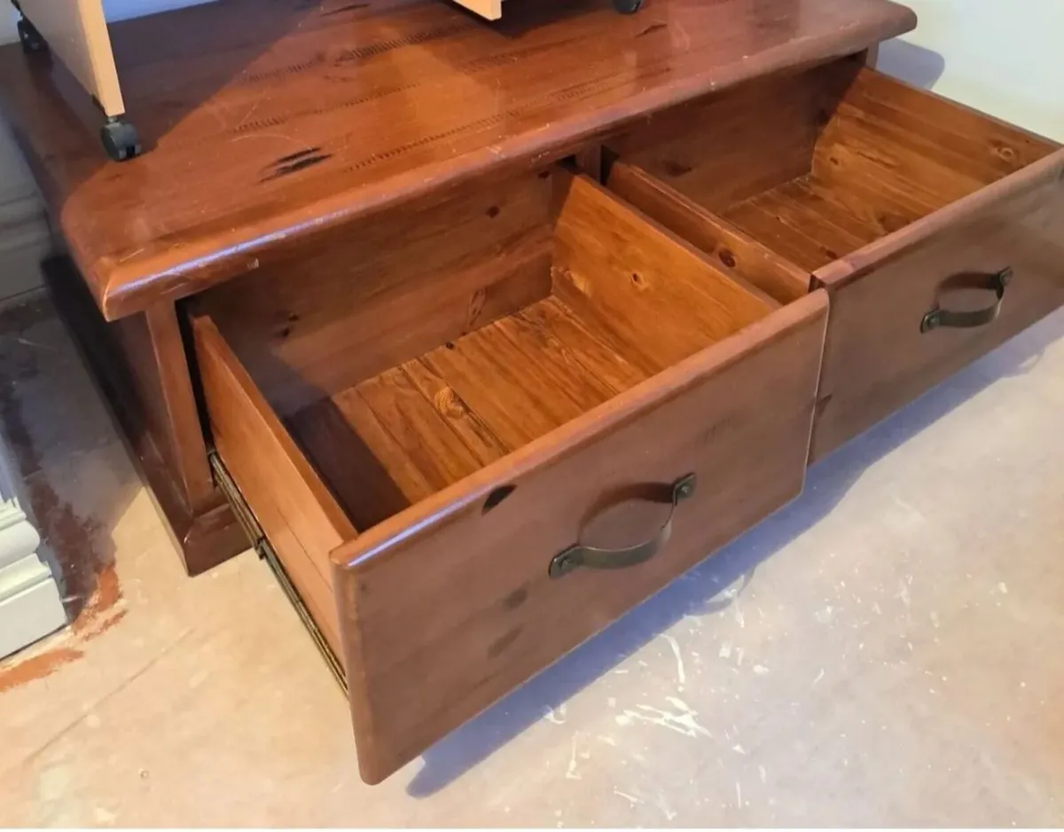 Living room table - Image 2