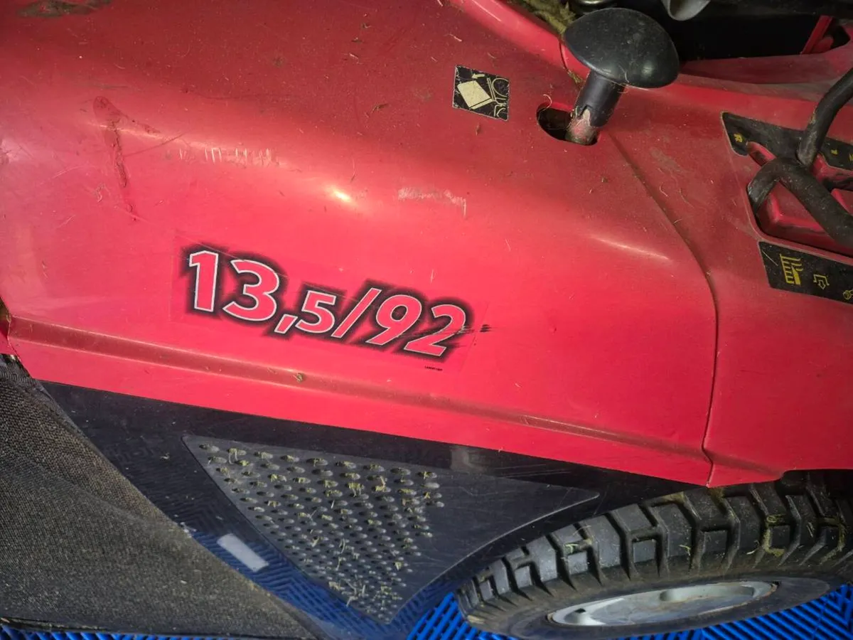 Ride on mower - Image 2