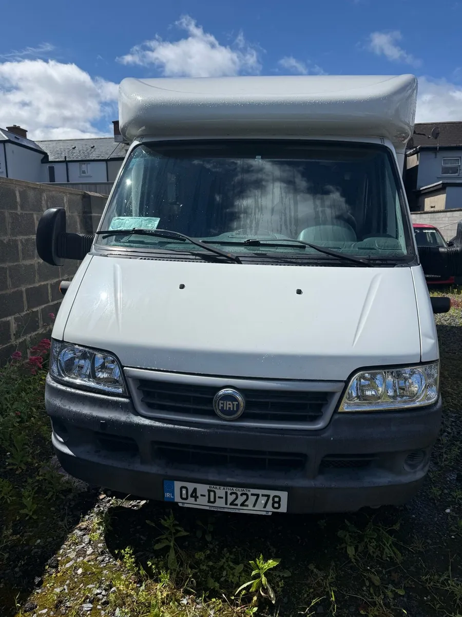 Fixed Bed Camper - Image 2