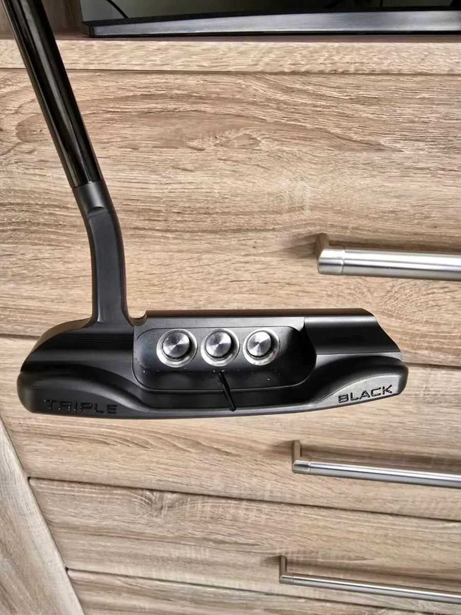 Scotty Camerson Santa Fe Triple Black 34" Putter - Image 3
