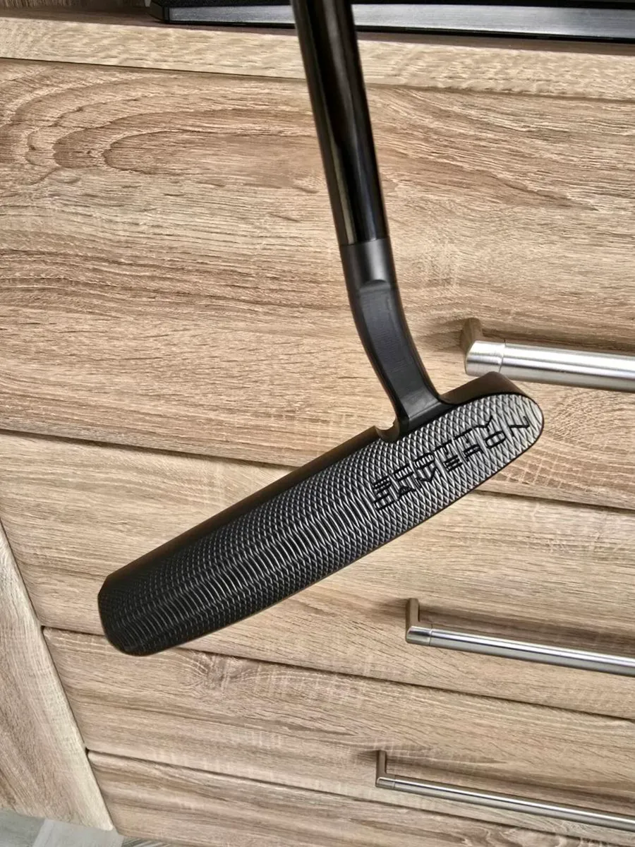 Scotty Camerson Santa Fe Triple Black 34" Putter - Image 2