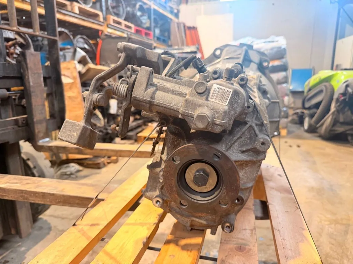 2020 IVECO DAILY 2.3 DIESEL MANUAL GEARBOX - Image 4