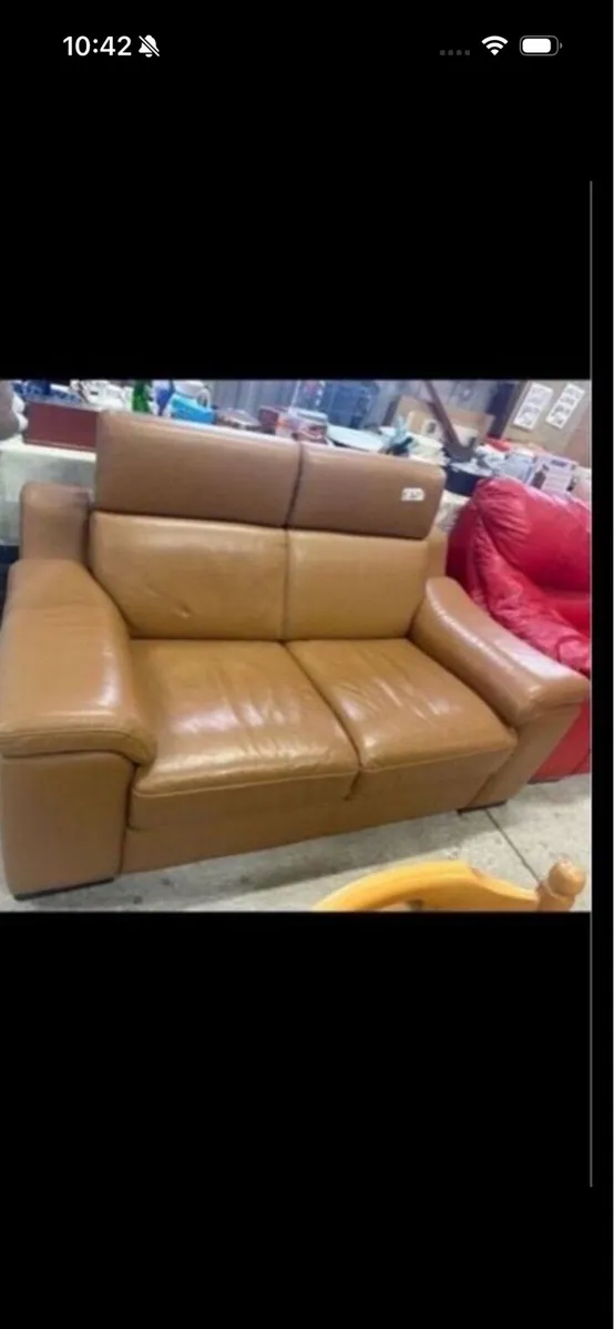 2 seater couch - Image 1