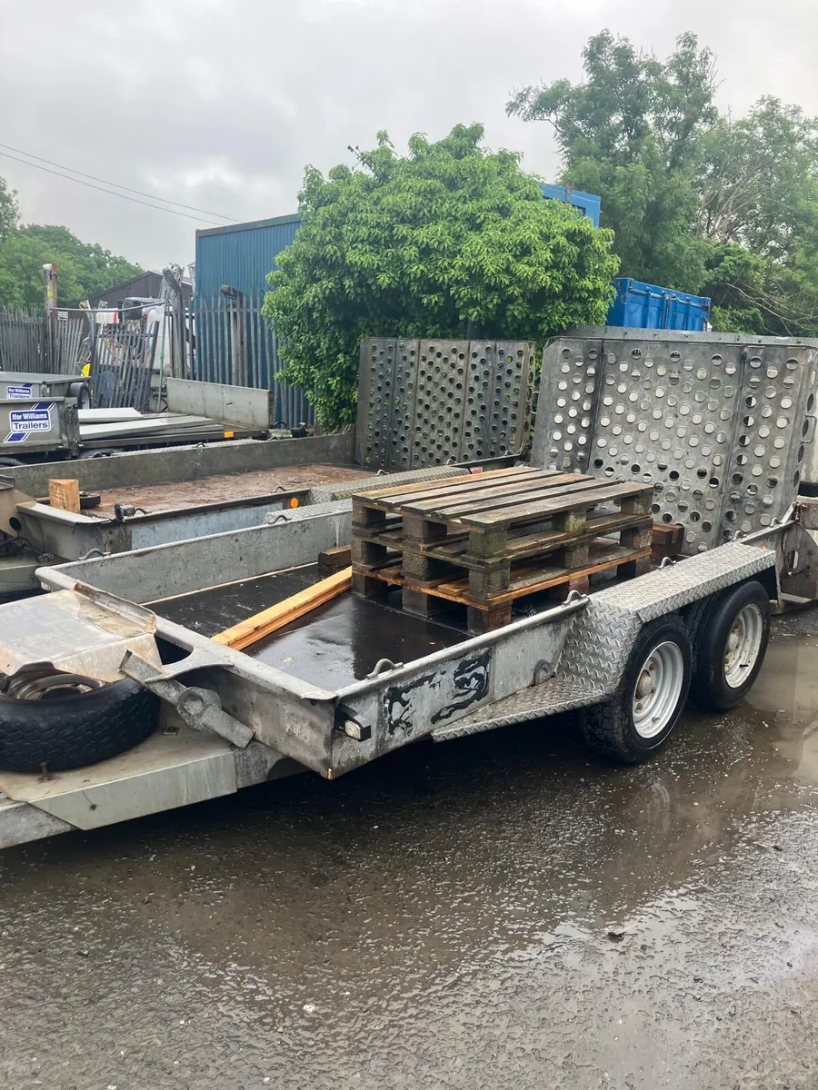 Ifor williams 10x5 plant trailer
