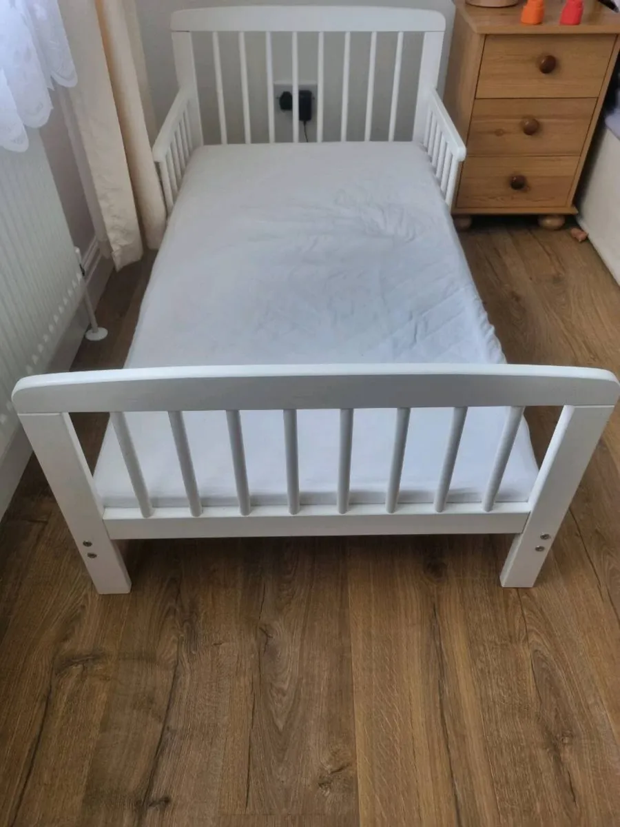 Toddler bed - Image 4