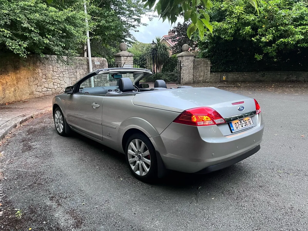 Ford Focus Coupe Convertible - Image 2