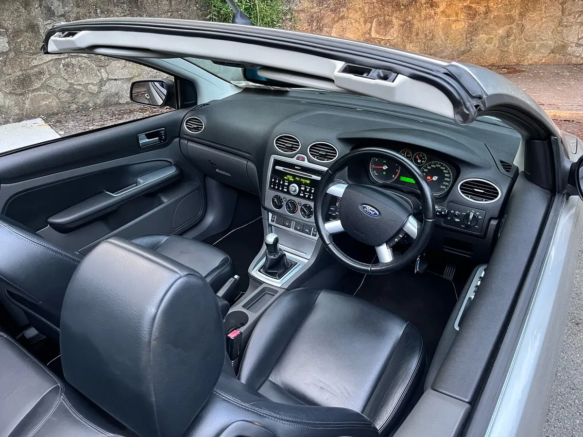 Ford Focus Coupe Convertible - Image 3