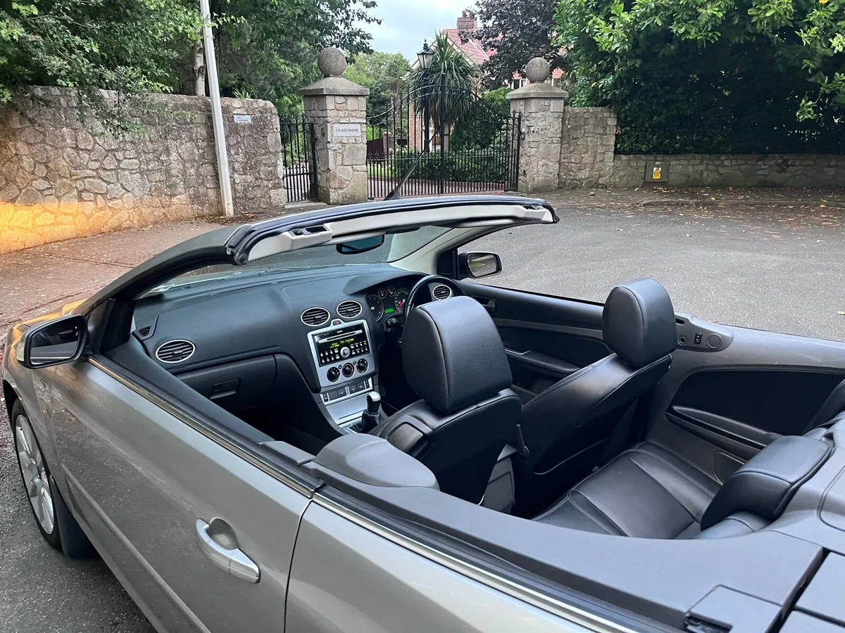 Ford Focus Coupe Convertible - Image 4