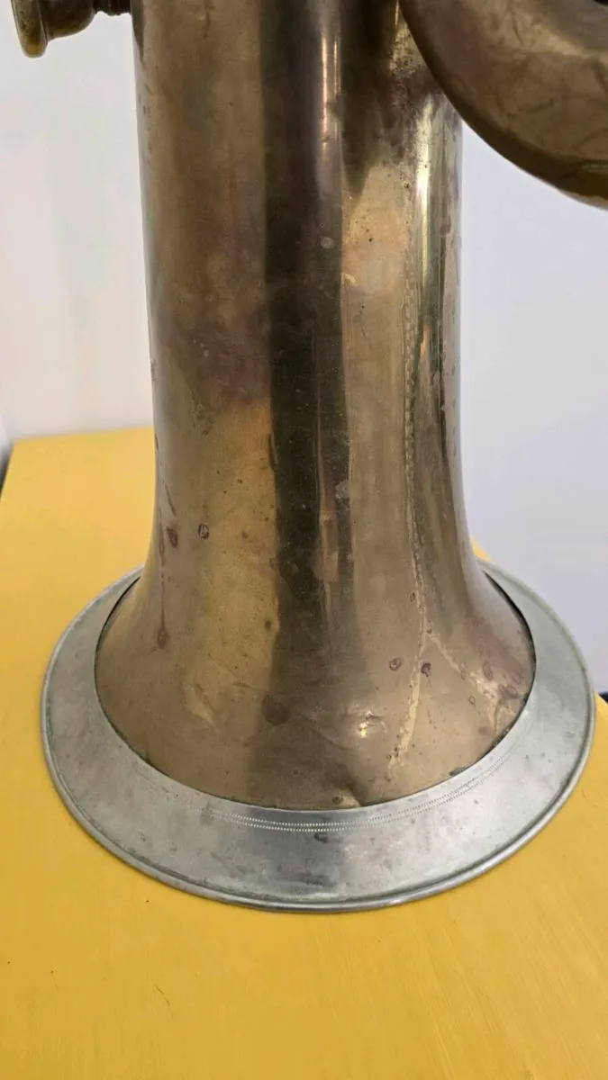Tuba - Image 3