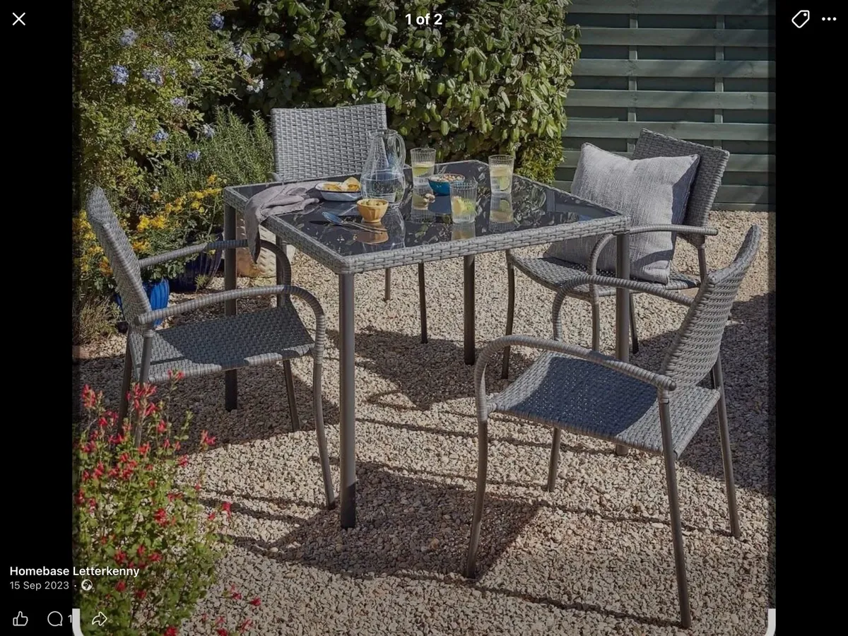 Patio table - Image 1