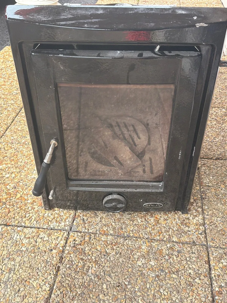 Henley Stove - Image 1