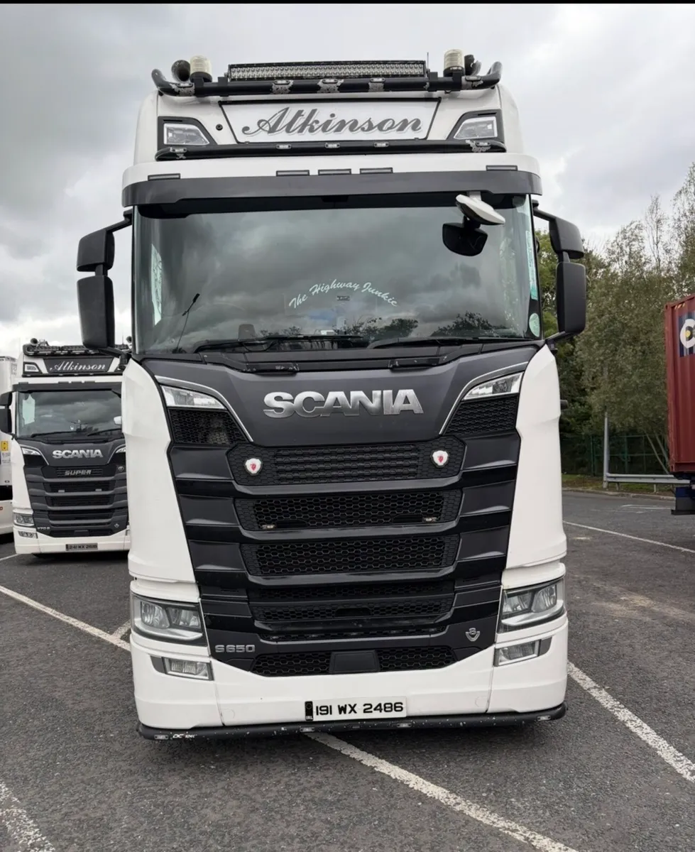 Scania/ Volvo /  Drivers wanted / - Image 3