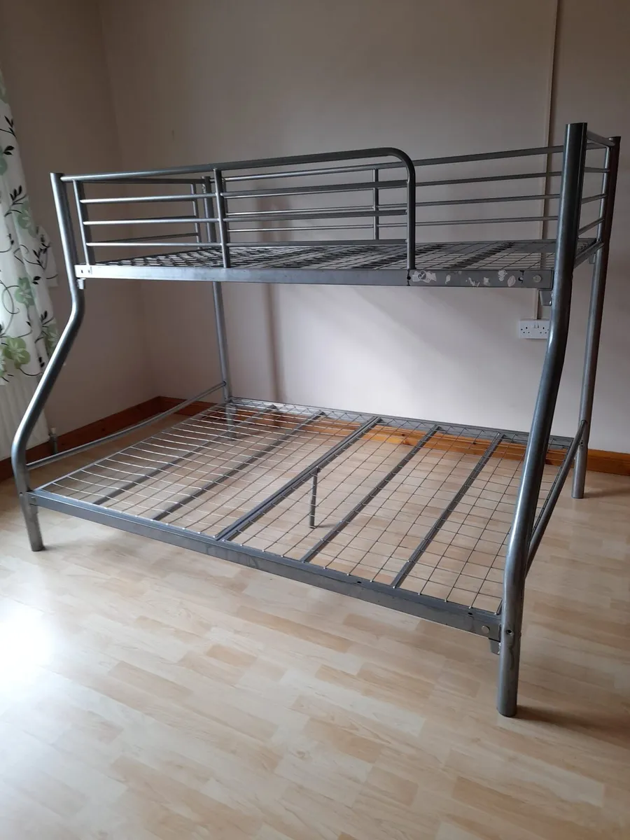 Bunk bed