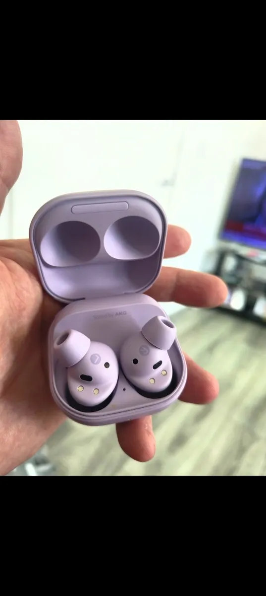 Genuine Samsung galaxy buds 2 Pro like New - Image 1