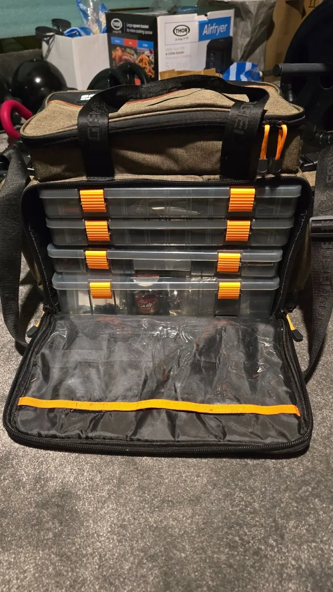 SAVAGE GEAR FISHING BAG & EQUIPMENT - Image 4