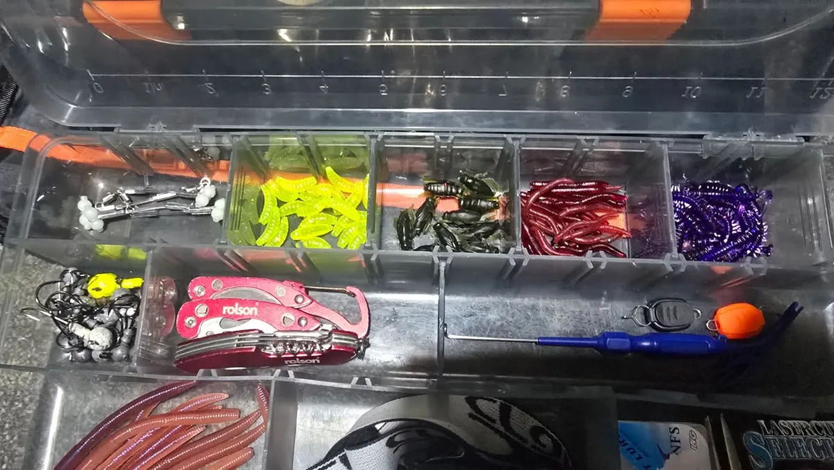 SAVAGE GEAR FISHING BAG & EQUIPMENT - Image 2