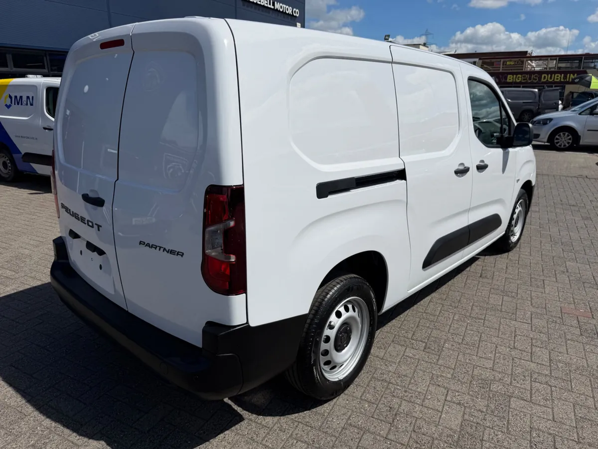2026 Peugeot Partner Pro+ LWB auto - Image 3