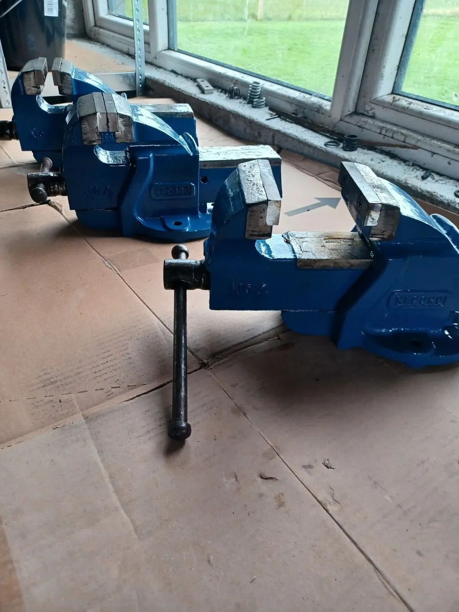 Record no.4  bench vice - Image 3