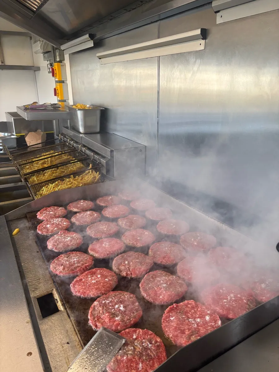 FOOD TRAILER - Image 3