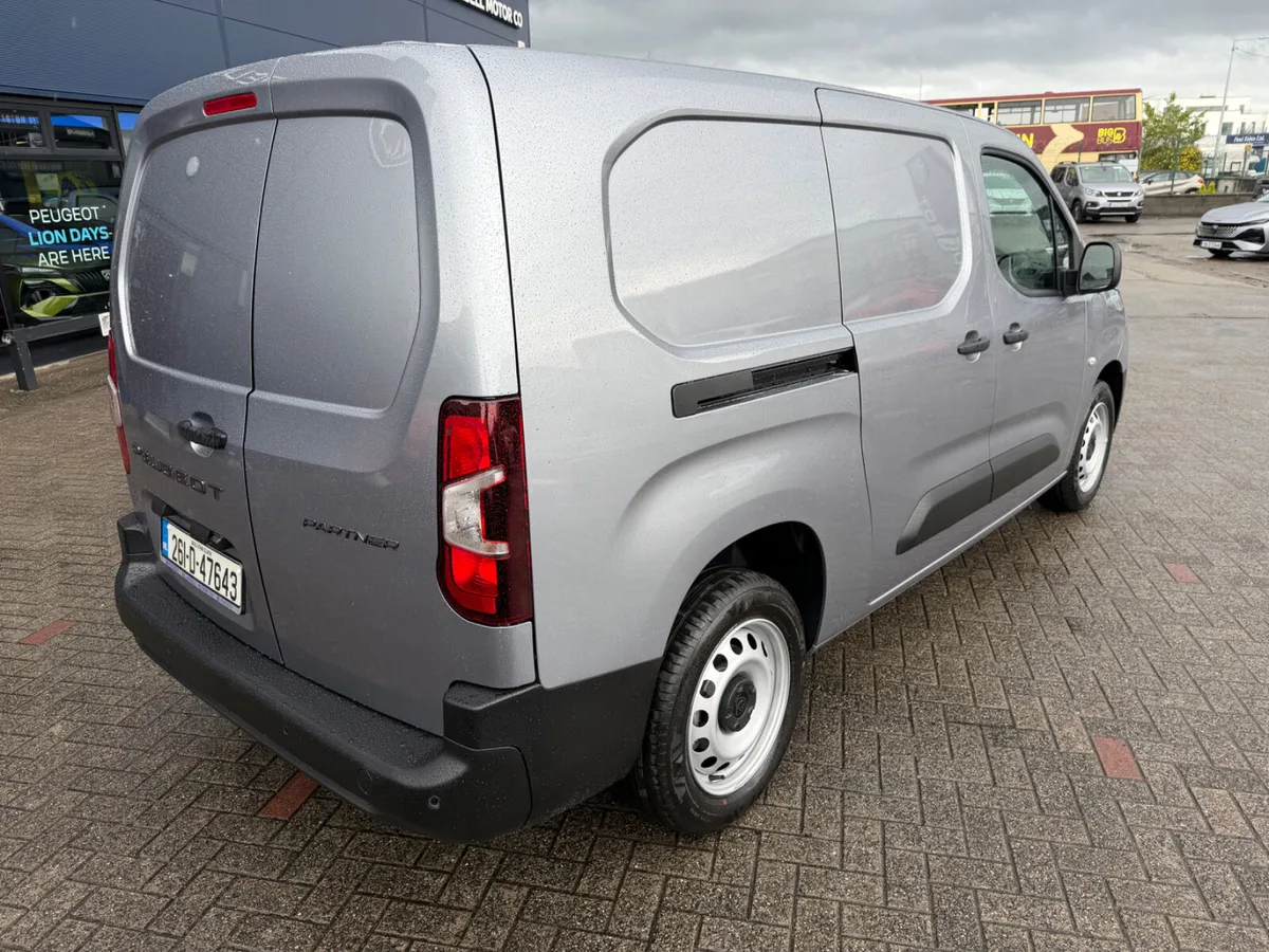 2026 Peugeot Partner Pro+ LWB auto - Image 4