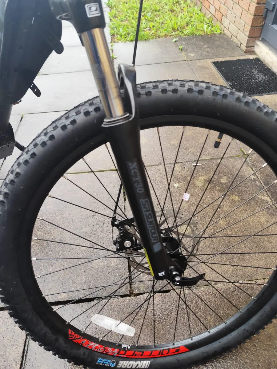 Carrera vengeance e pro electric bike - Image 3