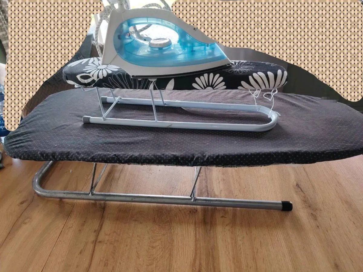 Compact iron and ironing board - Image 2