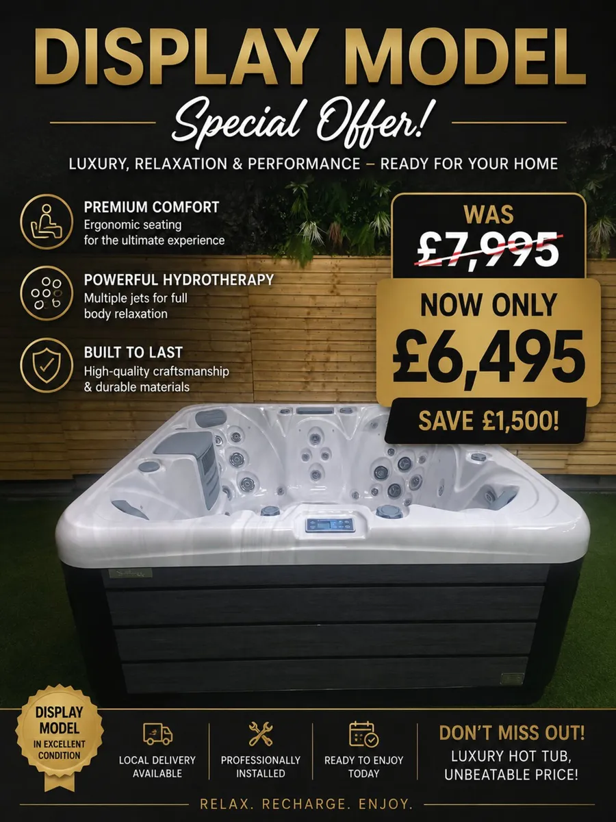 Display hot tubs - Image 1