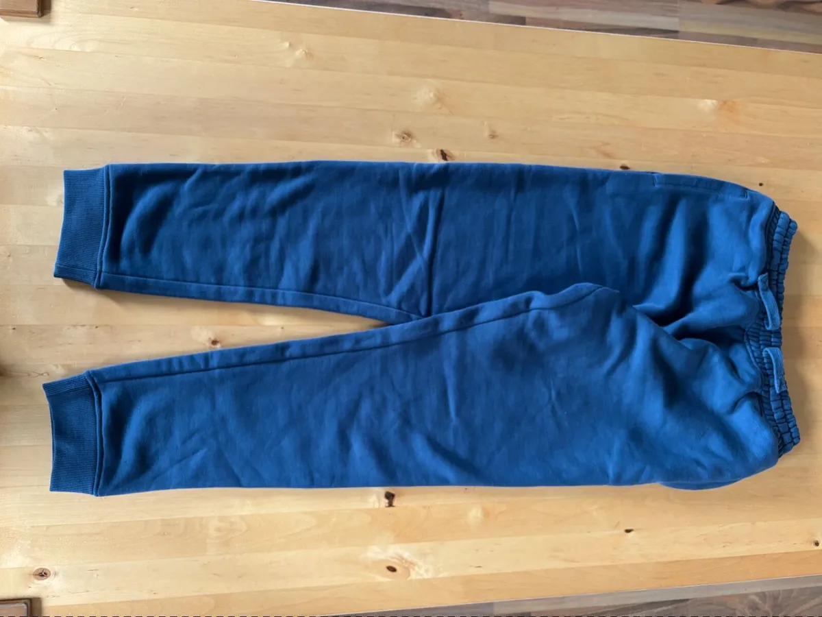 Jogger and sweater - Image 1