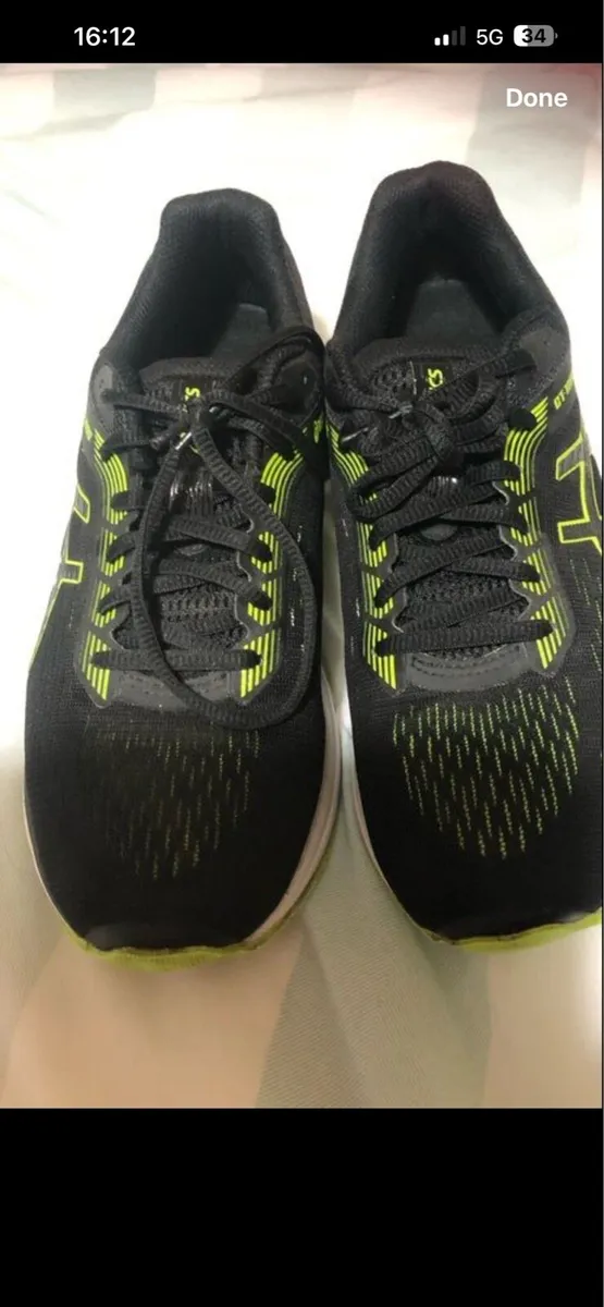 Mens ascix gel trainers size 6 €40 - Image 1