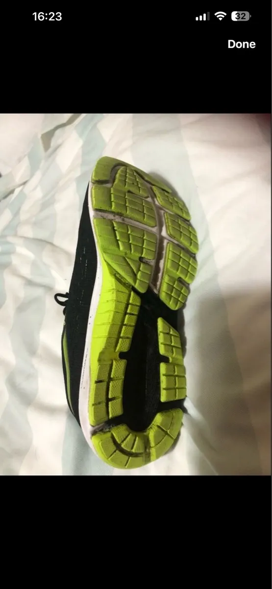 Mens ascix gel trainers size 6 €40 - Image 4