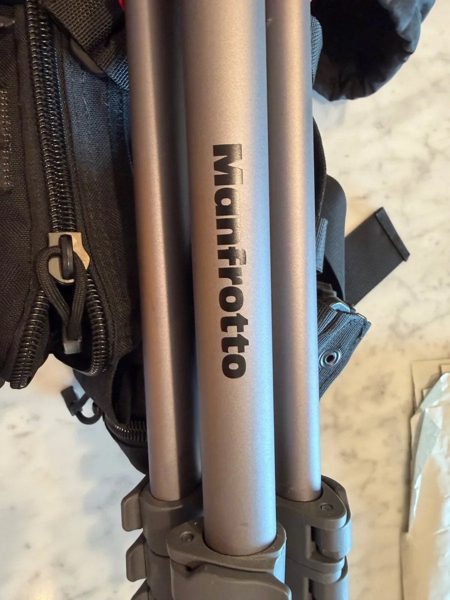 Nikon D5300 DSLR Camera w/ 2 Lens and tripod - Image 3