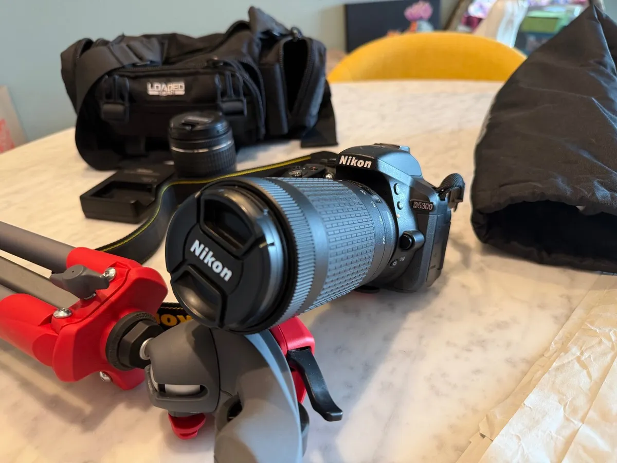 Nikon D5300 DSLR Camera w/ 2 Lens and tripod - Image 2