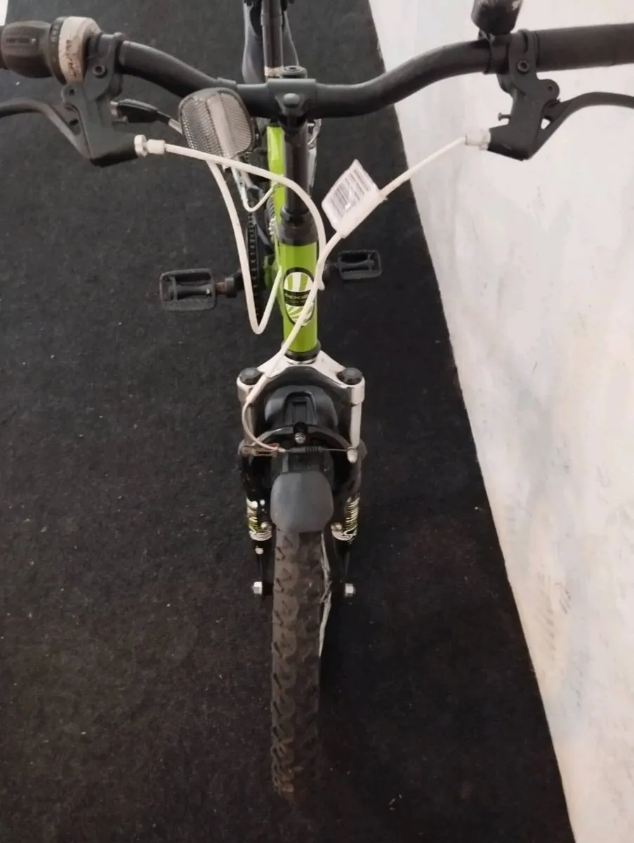 Boys 20inch bike - Image 4
