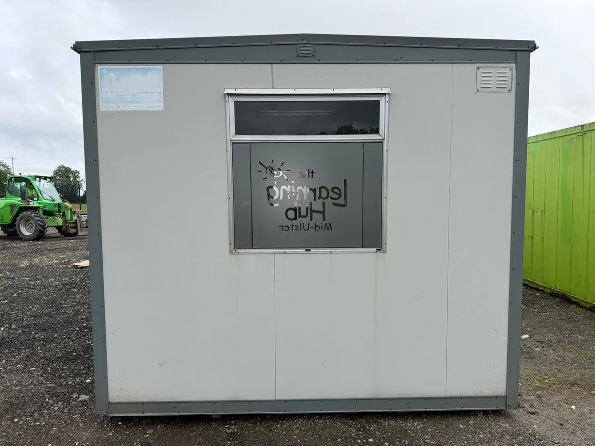 APPROX. 30ft x 10ft STEEL CLAD OPEN PLAN OFFICE - Image 2