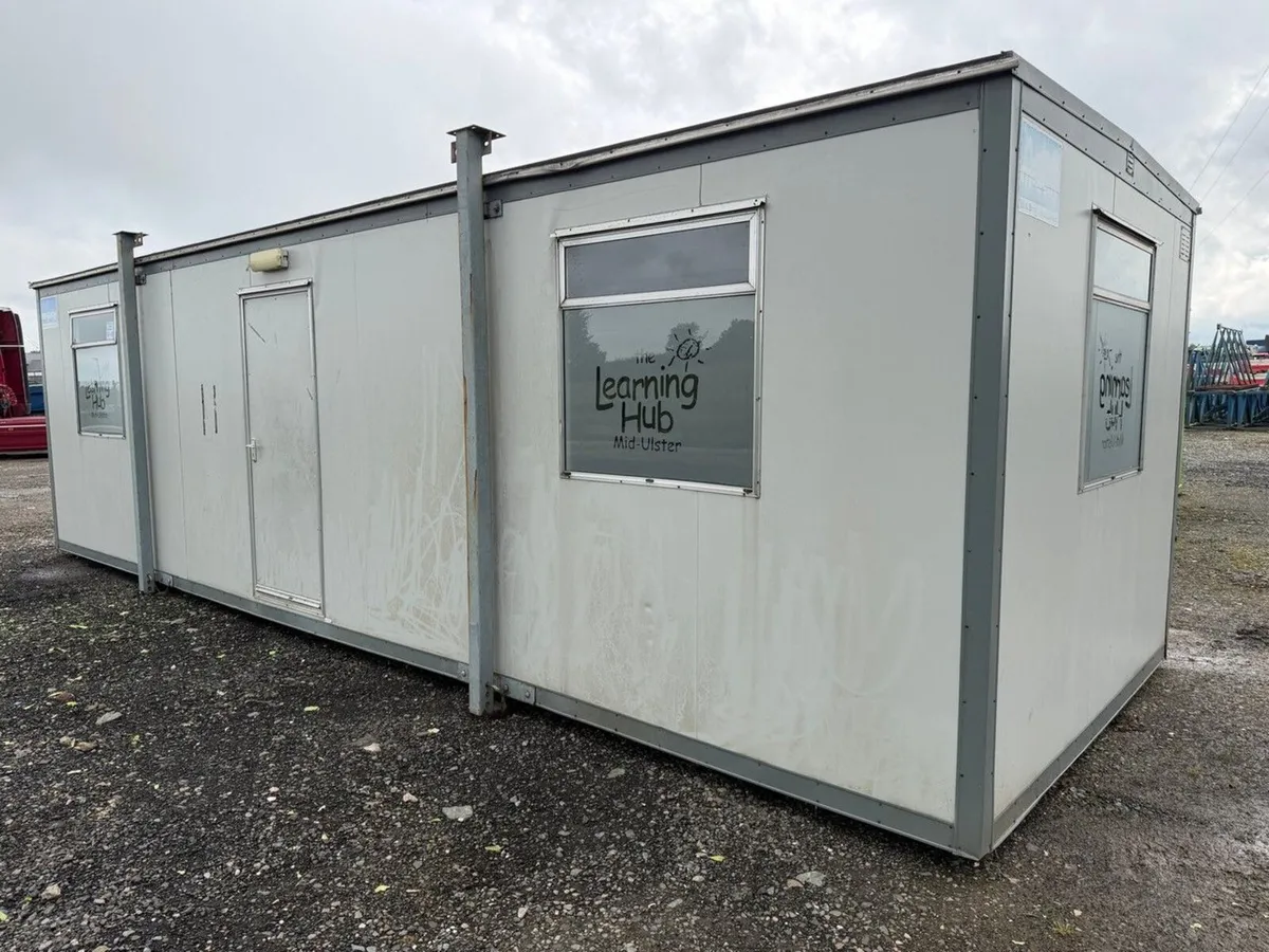 APPROX. 30ft x 10ft STEEL CLAD OPEN PLAN OFFICE - Image 3