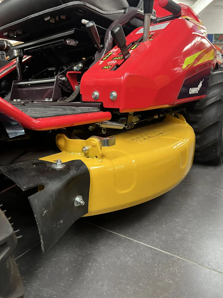 Canycom CMX1810 Ride-on Brushcutter - Image 4