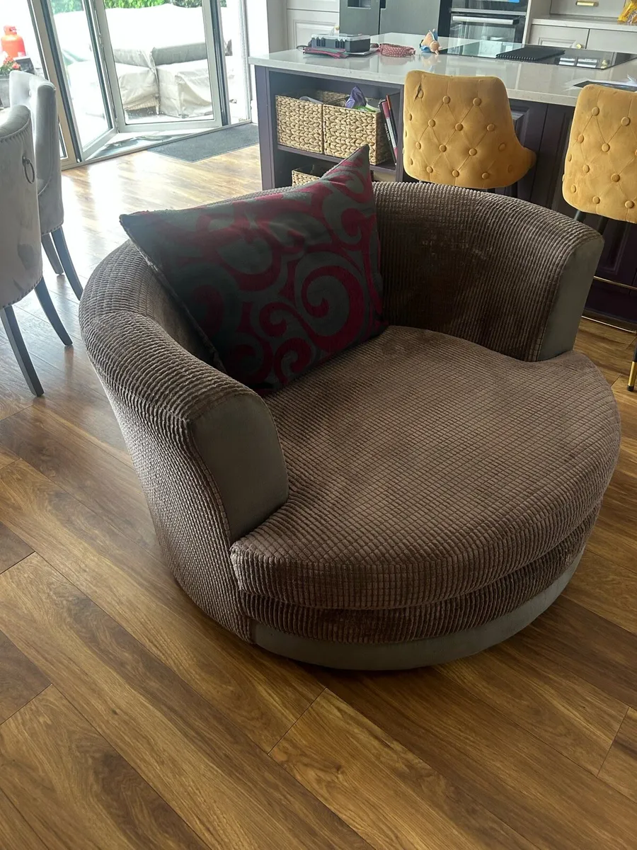 X-Large swivel chair - Image 2
