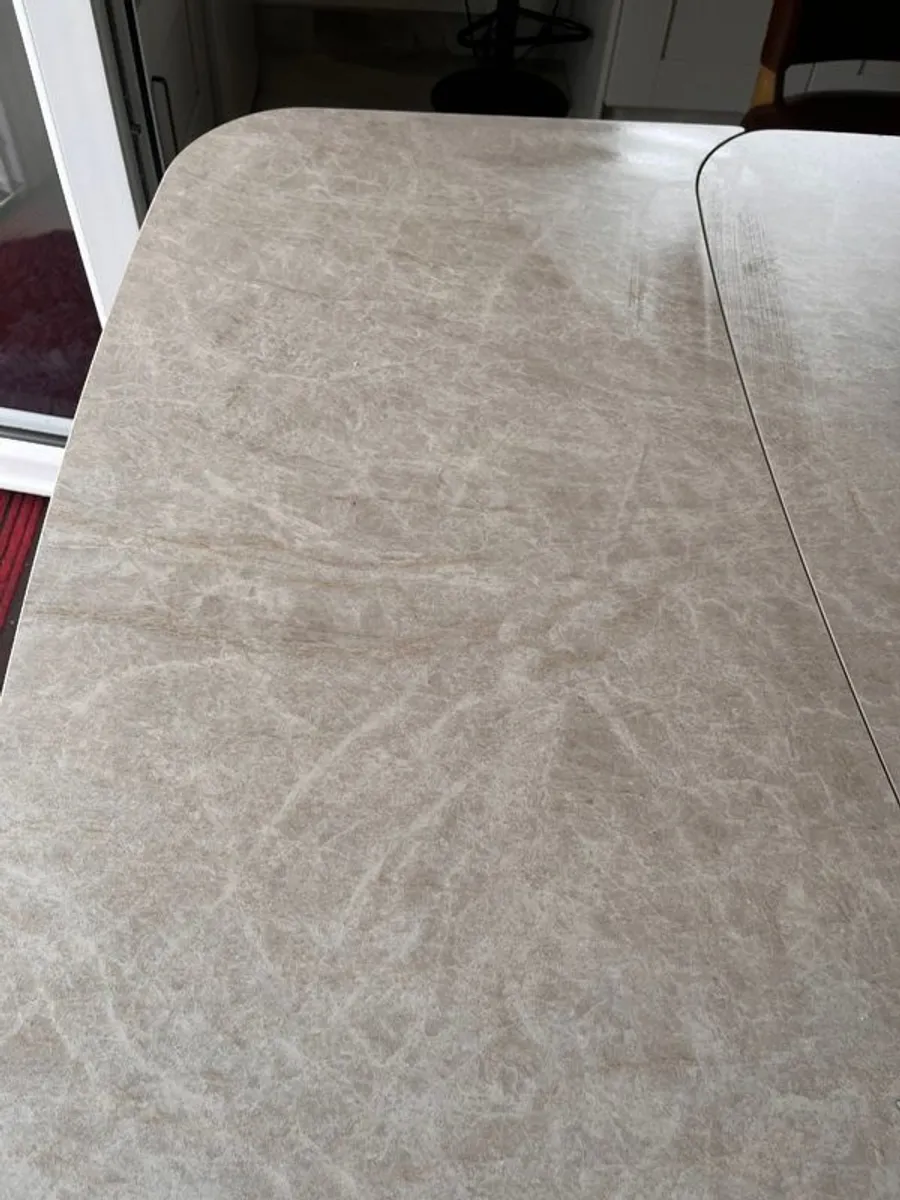 Kitchen table - Image 3