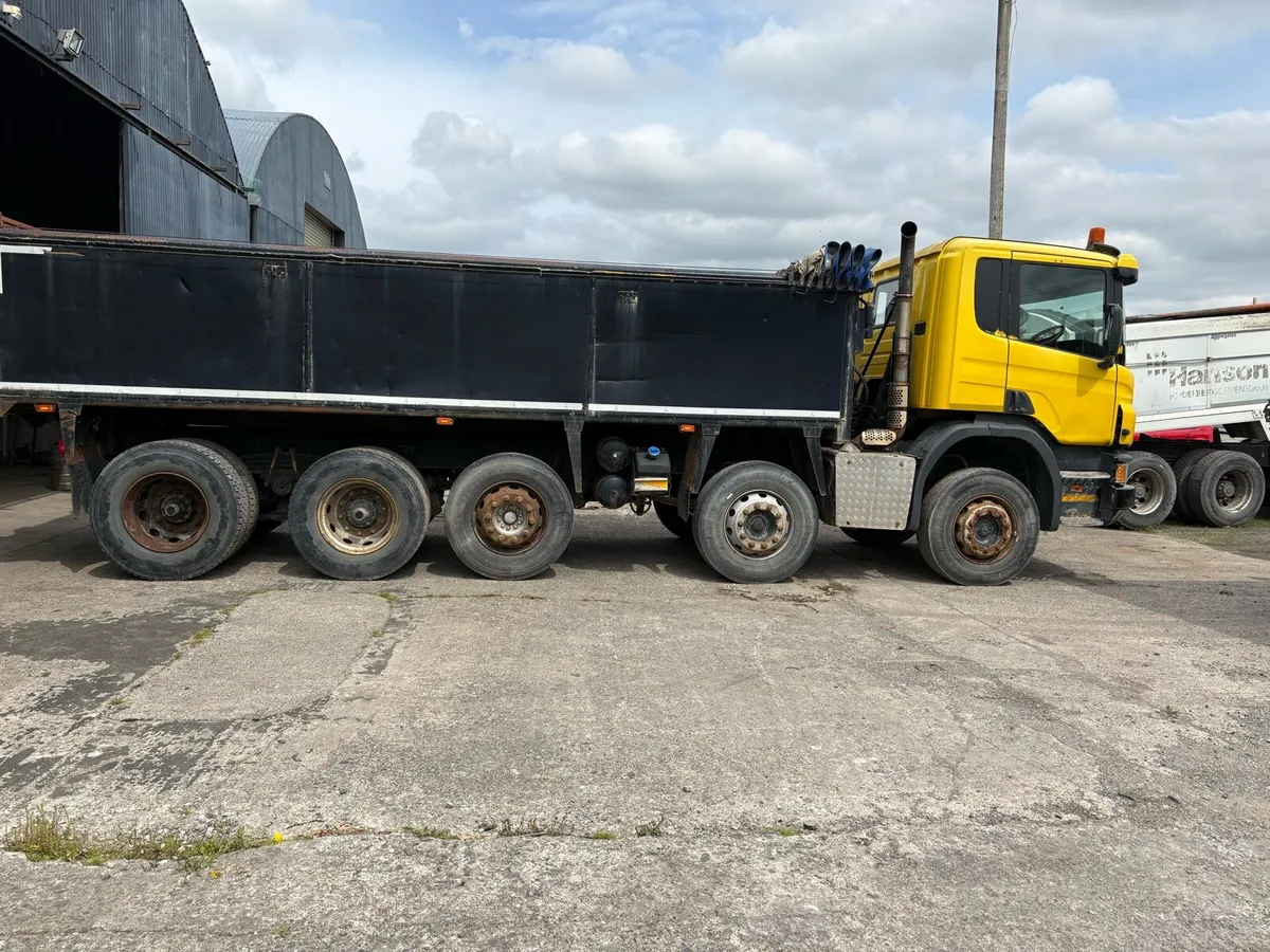 Scania P370 five axle tipper 36 ton - Image 3
